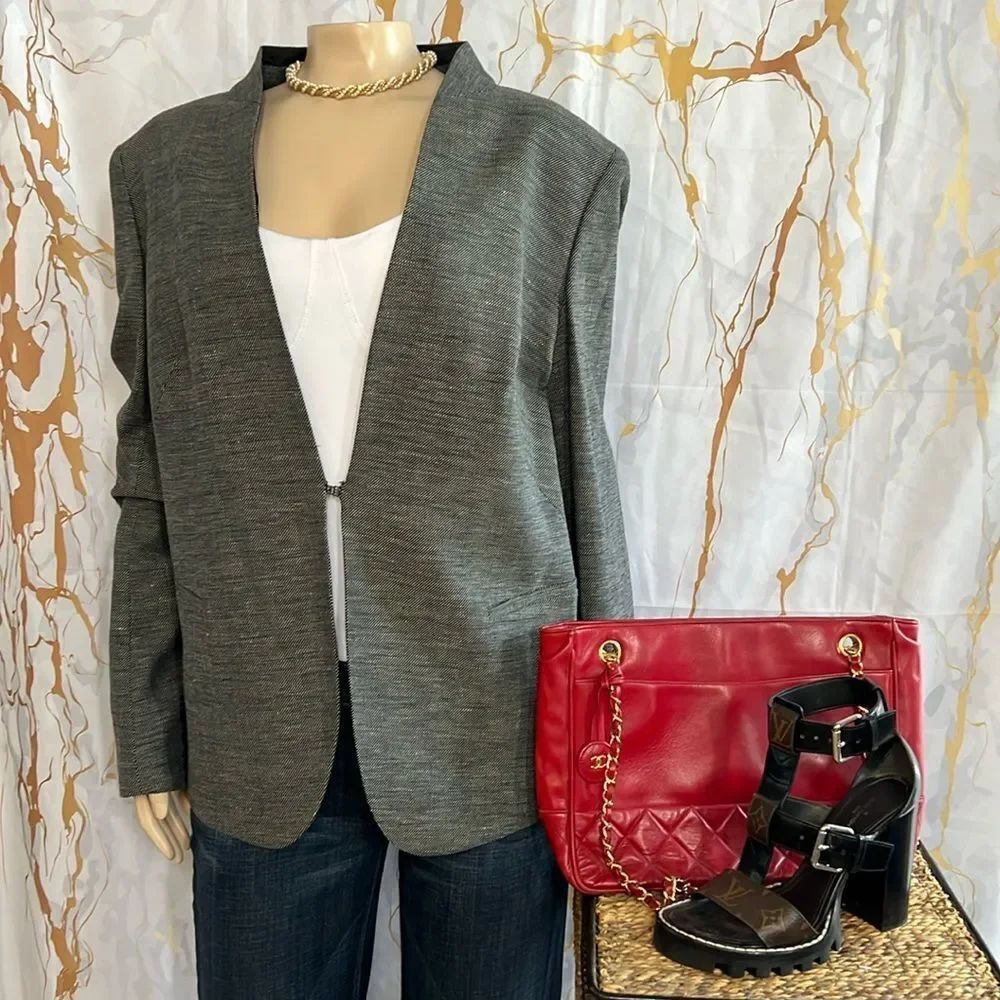 * Escada charcoal tweed blazer